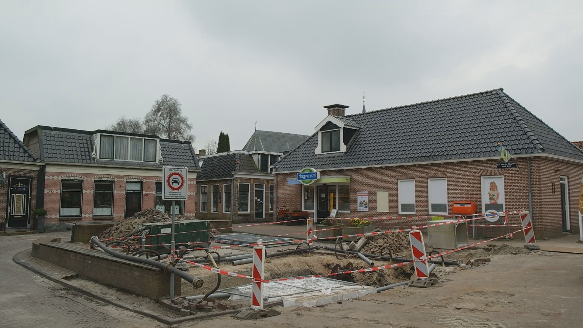 Bouw fontein Sloten van start