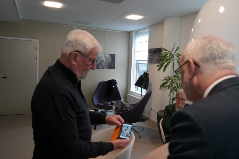 Eerste ei aangeboden