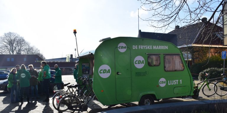 CDA met caravan in actie voor de verkiezingen