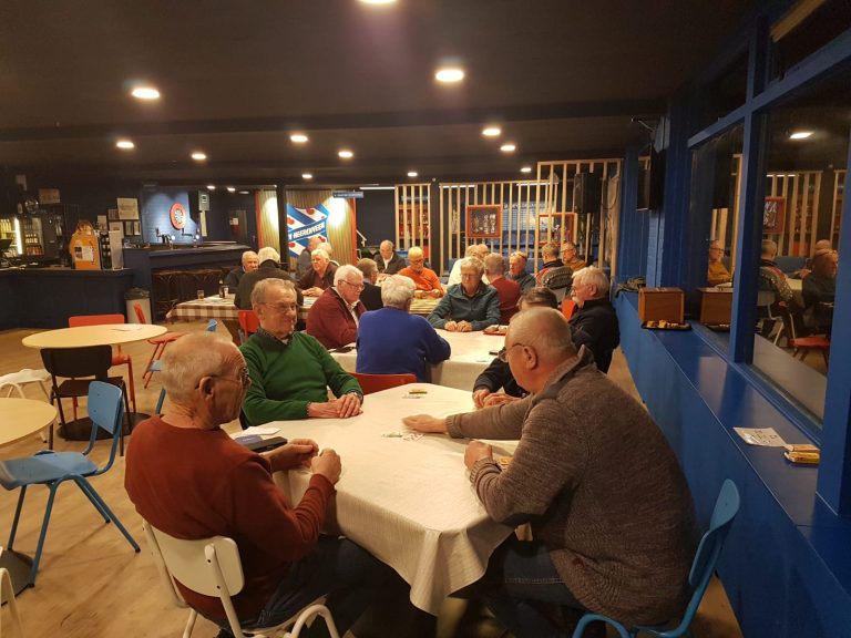 Kaartclub “De Pompeblêden” op It Fean wil verjonging