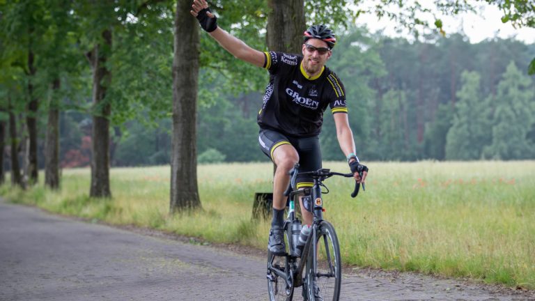 Vincent fietst in een week heel Nederland in de rondte: “wat meer uitdaging dan de Elfstedentocht”