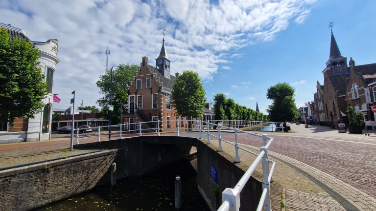 Histoarysk Wurkferbân Gaasterlân pakt verhuisdozen in voor nieuw onderkomen in Oude Raadshuis