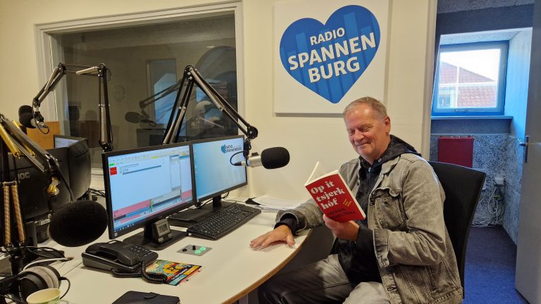 Boekpresentatie ‘Op it tsjerkhôf en oare brike ferhalen’ van Freddie Scheltema