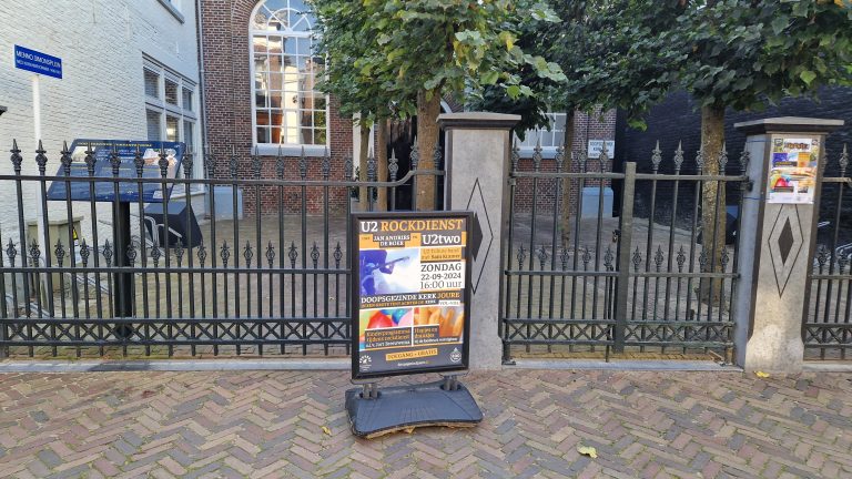 Reünie van de doopsgezinde gemeente wordt gevierd met een speciale U2 Rockdienst