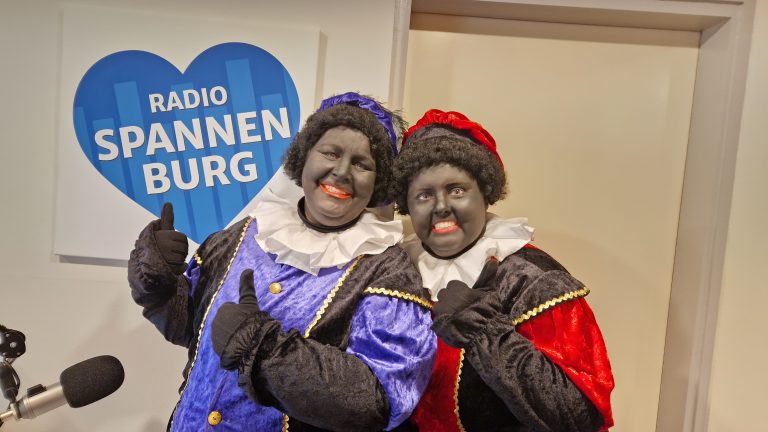 Pieten met een Missie op bezoek in de studio