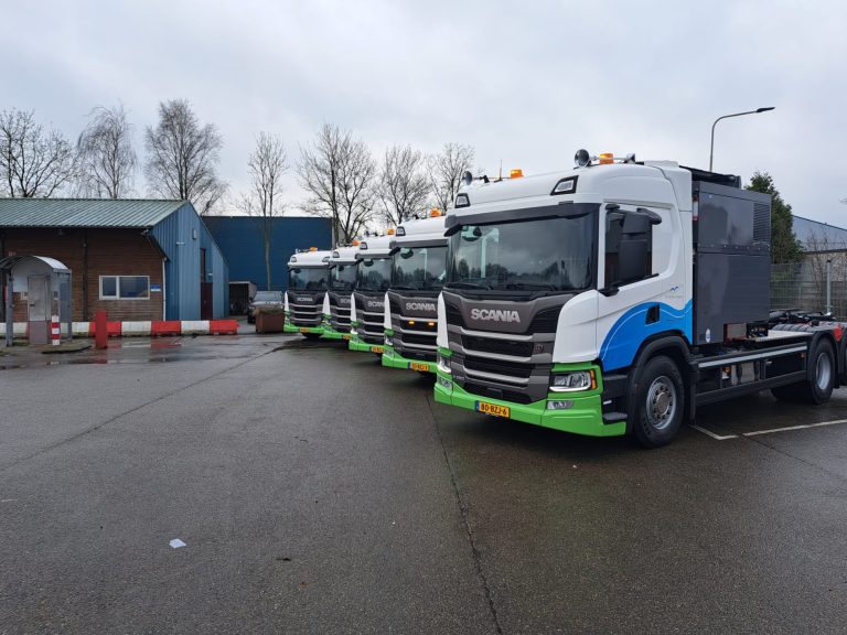 UPDATE: Vuilniswagens weer de weg op in De Fryske Marren