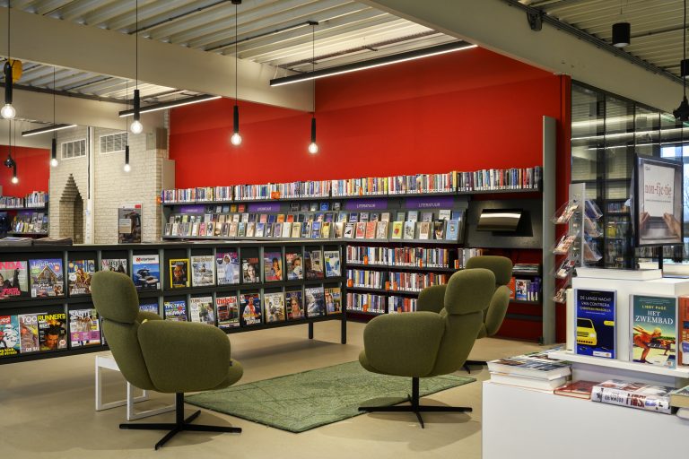 Bibliotheek Lemmer heropend als Mienskipsbibliotheek