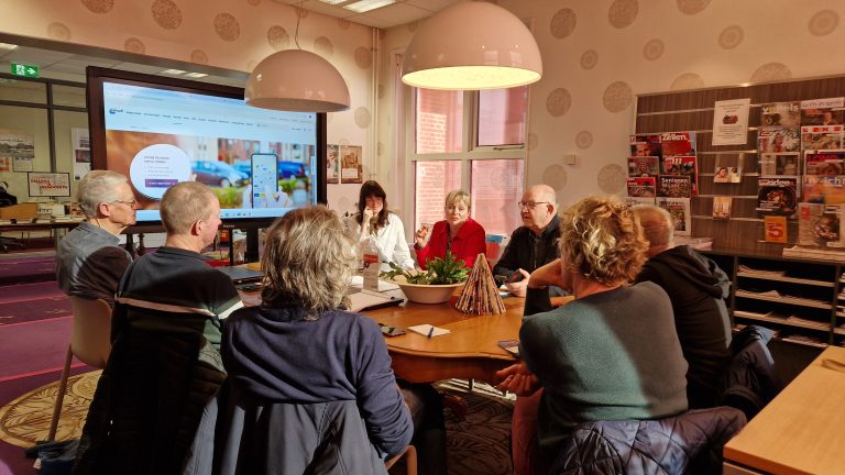 ‘Koffie met een DigiSnack’ Koffie en Kennis tijdens DigiSnack-sessies in Bibliotheek Balk