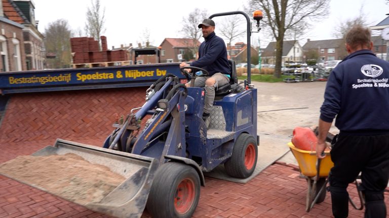 Herbestrating van centrum Woudsend nadert zijn einde