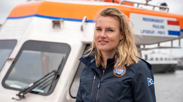 KNRM Lemmer viert Reddingbootdag met nieuwe ‘Pauline’