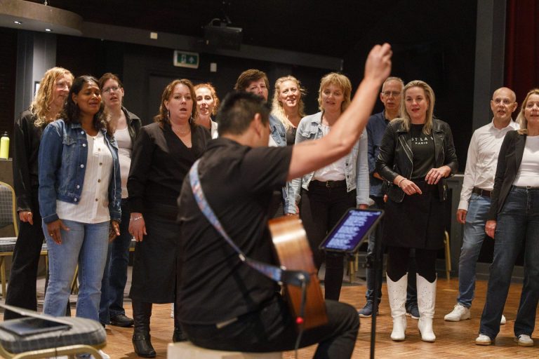 Let’s rock! Popkoor JourSound trakteert op een spetterend jubileumfeest