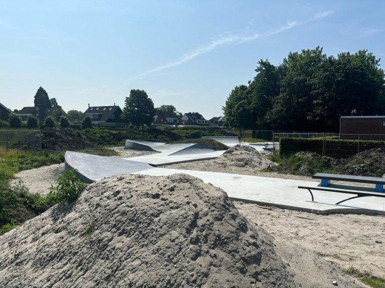 Oplevering skatebaan Lemmer vertraagd, buurtbewoners blijven kritisch
