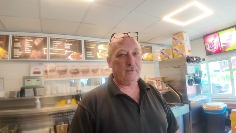 Van snackwagen naar Snackpaleis: Popko strijkt neer in Lemmer