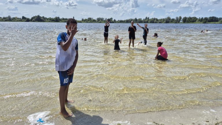 Waterpret en marshmallows bij dagkamp van de Avonturenclub