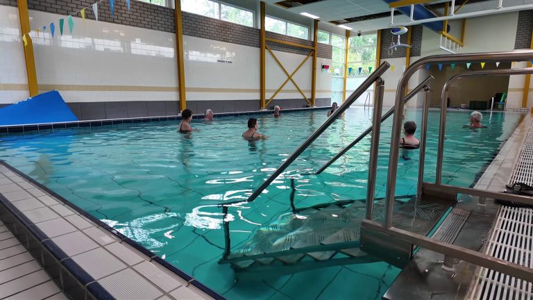 Kwetsbare doelgroep neemt laatste duik in Sint Nicolaasga