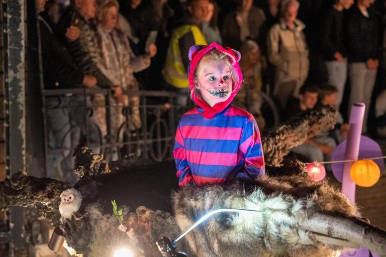 Van Watersnood tot Partyboot: uiteenlopende Gondelvaart op de Luts