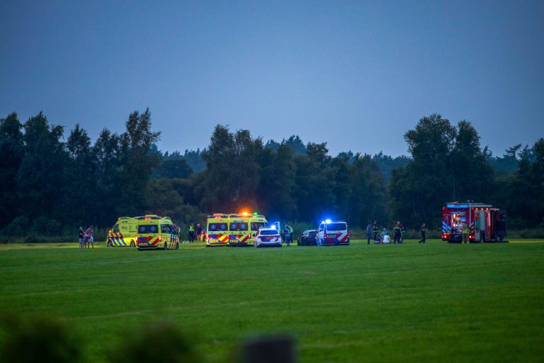Luchtballon uit Joure neergestort bij De Hoeve, persoon overleden en meerdere gewonden