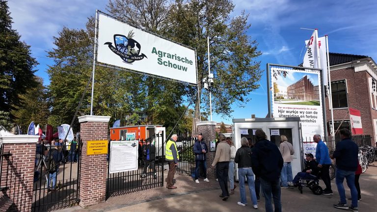 Trekkers kijken en netwerken: 71e Agrarische Schouw in Joure