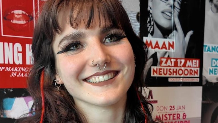 VIDEO: Balkster Dagmar introduceert het ‘kassafrysk’