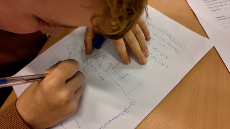 Vis Jennifer en een jaloerse Kwal:  Poëzieles bij basisschool Echtenerbrug