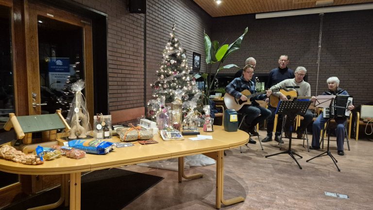 Een avond vol muziek en verbondenheid in het Alzheimer Café Lemmer