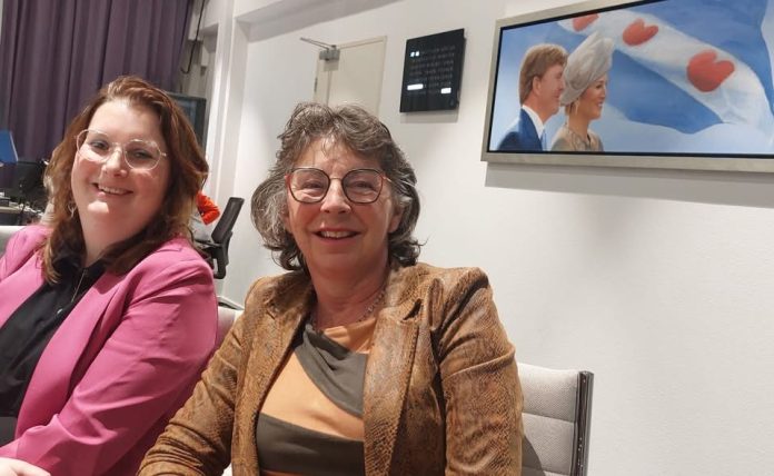 Rosa IJntema-Salverda en Geeske Holtrop Hoekstra zijn gezamenlijk lijsttrekker voor KFM. (Foto: KFM)