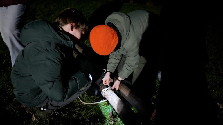 “Wat bieden we ze? Bestaan we straks nog?” – Scouting kampt met leidingtekort