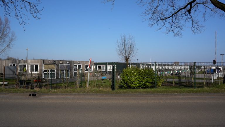 FNP: ‘Plan kleinschalige asielopvang in ijskast zolang sluiting AZC Balk niet duidelijk is’