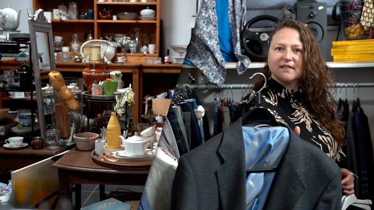 Geen Shein aan de hangers bij kringloop Radjetoe: “Nei in pear kear waskjen stikken”