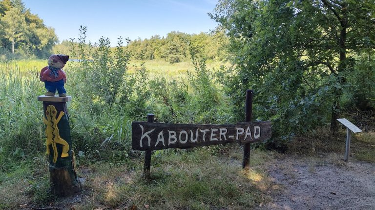 Vernielingen aan het kabouterpad van Sint Nicolaasga