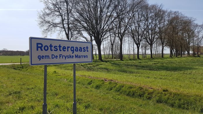 Het pontje bij Rotstergaast komt voorlopig nog niet terug in de vaart.