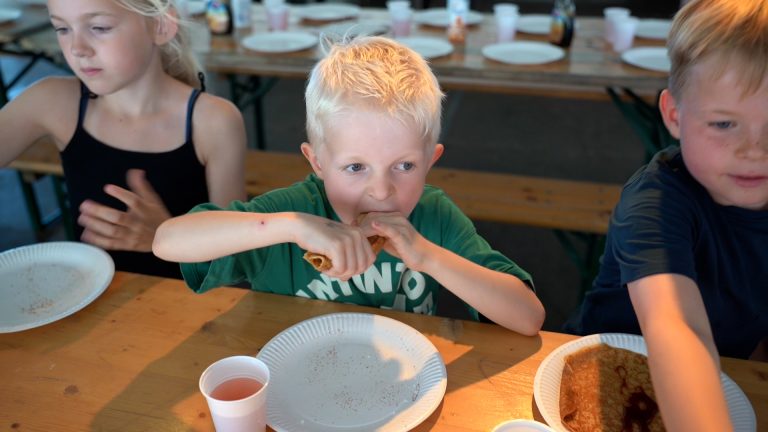 Snoephappen, tennissen, speuren en pannenkoeken tijdens feestweek Oudehaske