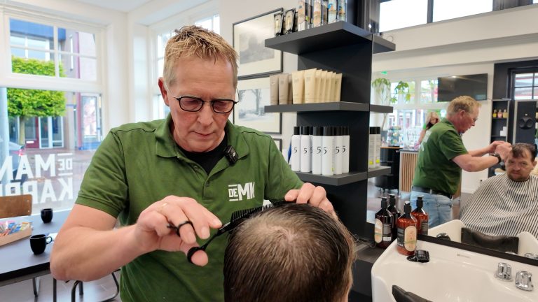 Mannenkapper al honderd jaar begrip: “De measten kenne Kobus Bloemsma noch wol”