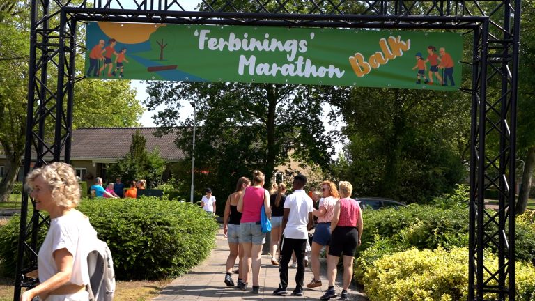 ‘Elkenien kin in maraton ôflizze’ bij Ferbiningsmarathon Balk