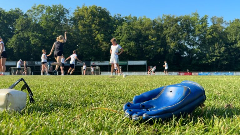 Kaatsvereniging speelt na tien jaar weer eerste ledenwedstrijd: “It libbet wer yn Sint Nyk!”