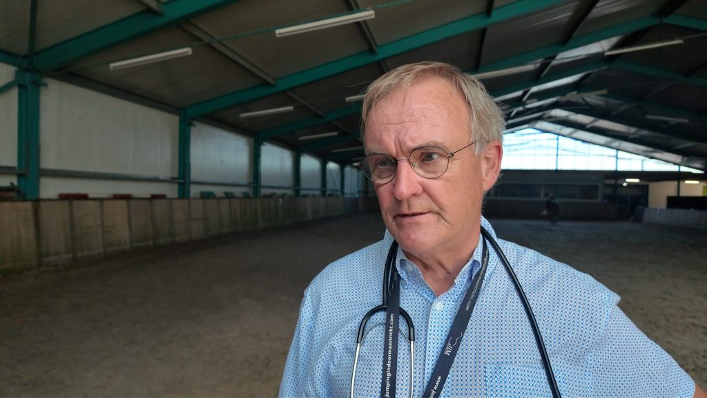 FEI-dierenarts Julius Peters (Foto: RTV Spannenburg) 