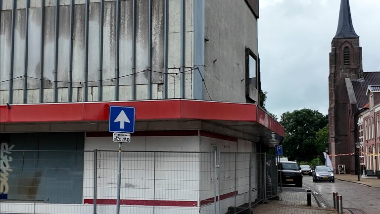 Oude SPAR in Lemmer blijft leegstaan: ‘Het is nu echt tijd voor actie’