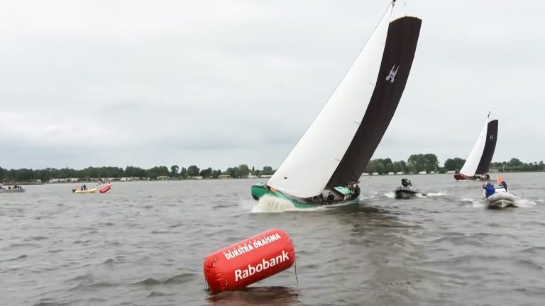 Sneker Pan pakt dagzege: “Vorig jaar raakten we eruit en nu worden we eerste”