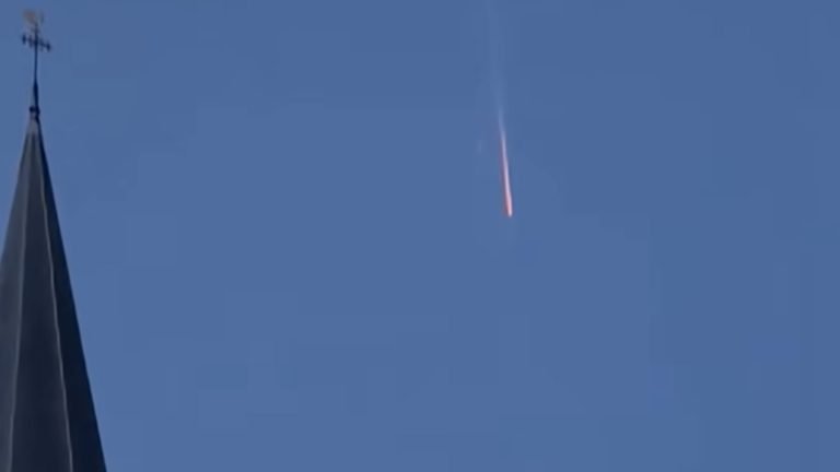 Vuurbal boven Friesland is restant van SpaceX-satelliet