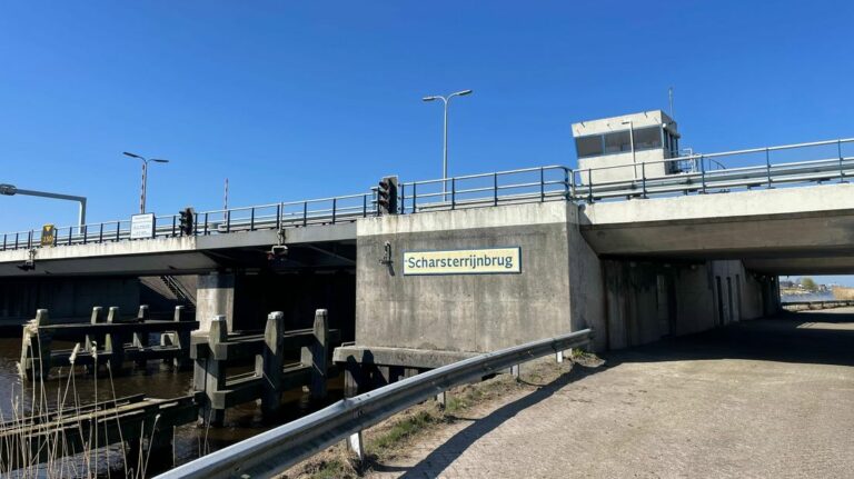 ‘Sluiting Scharsterrijnbrug slecht voor imago watersportprovincie Fryslân’