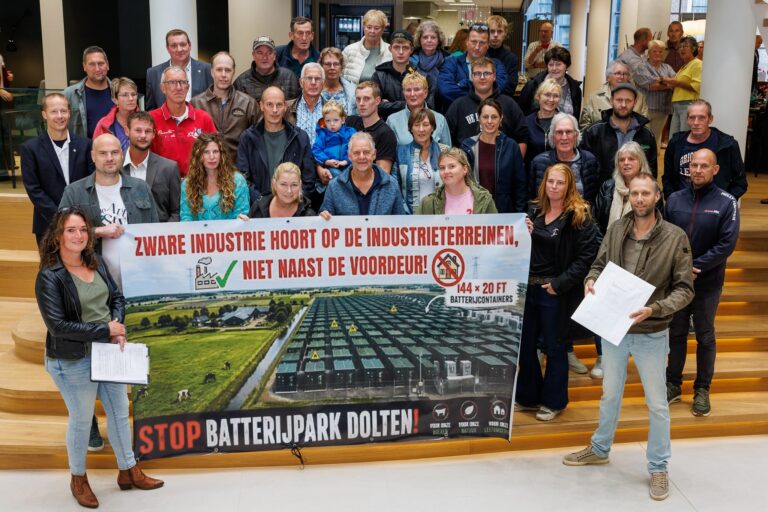 Veel weerstand tegen batterijpark bij Vegelinsoord: ‘Niet op deze locatie’