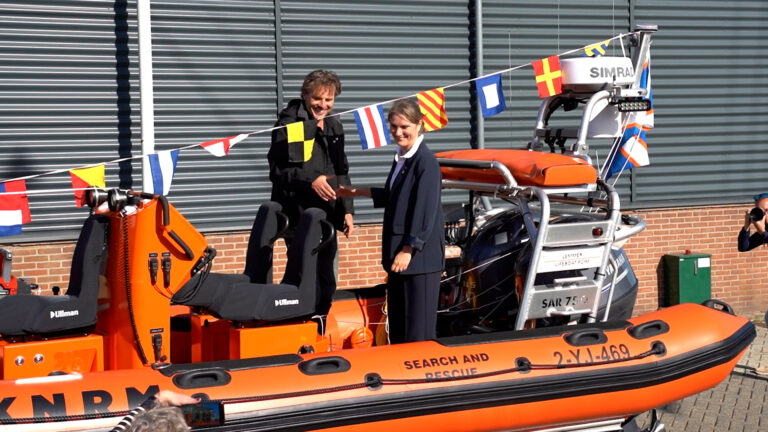 Nieuwe reddingboot Merle gedoopt bij KNRM Lemmer