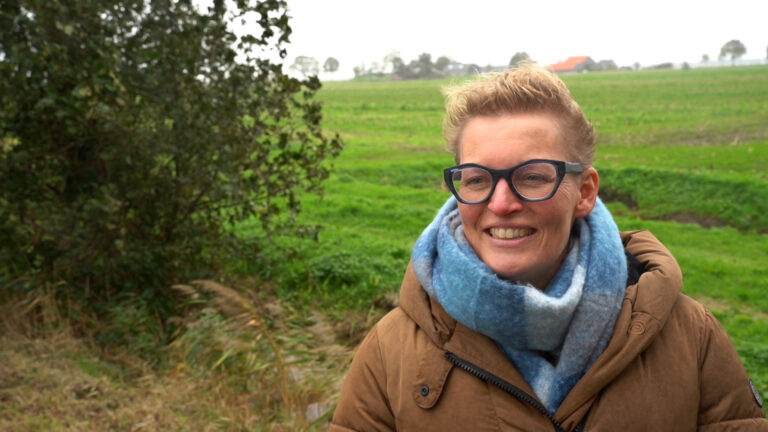 Droge tuinen of kletsnatte percelen op zandgrond: Wetterskip Fryslân helpt met subsidie