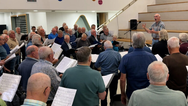 Hipper repertoire en gratis repetities: Lemster Mannenkoor hoopt op verjonging