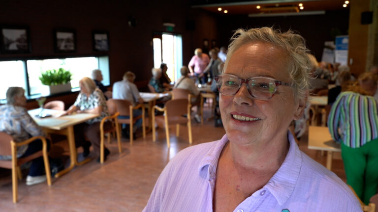 Alzheimer Café Lemmer voorziet in behoefte: “It giet om werkenning en erkenning”